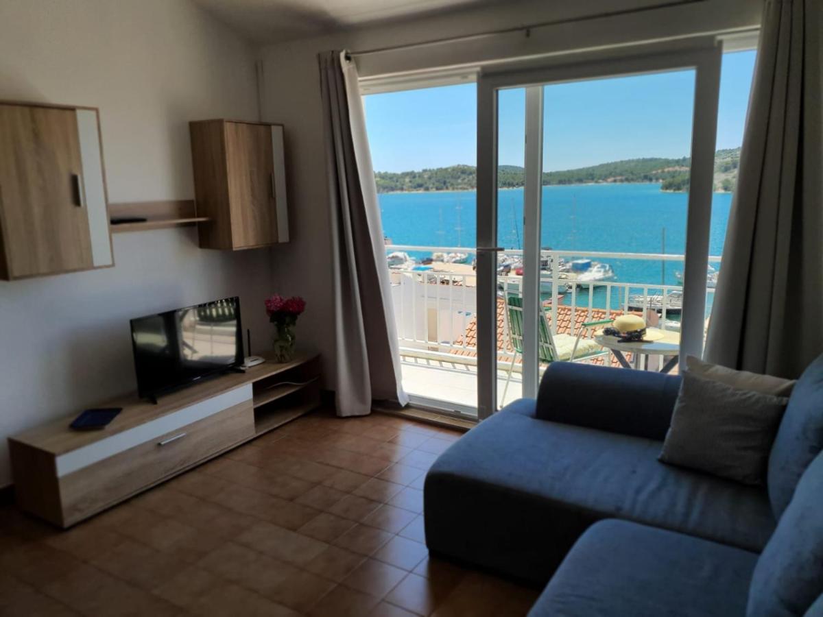 Guesthouse Mila Tisno Eksteriør billede