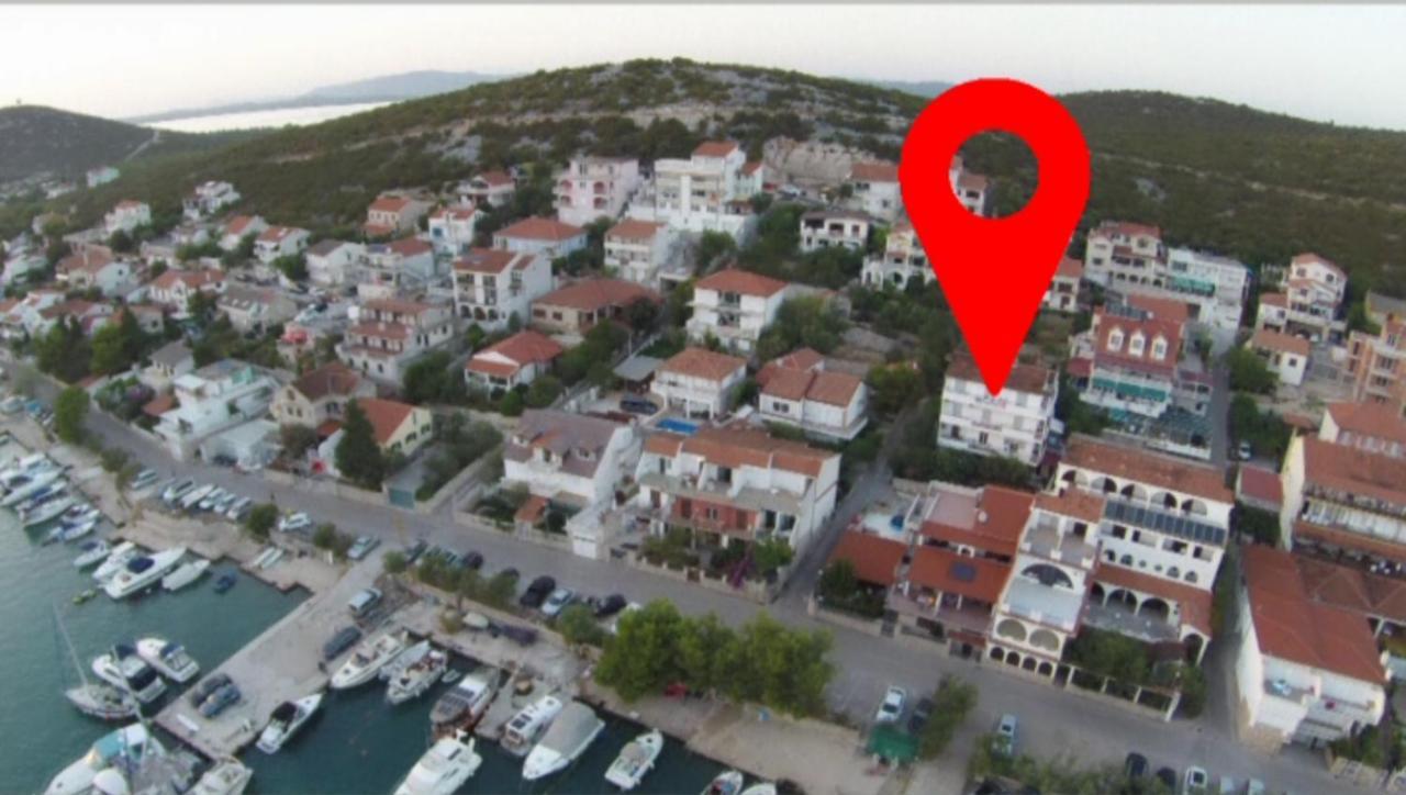 Guesthouse Mila Tisno Eksteriør billede