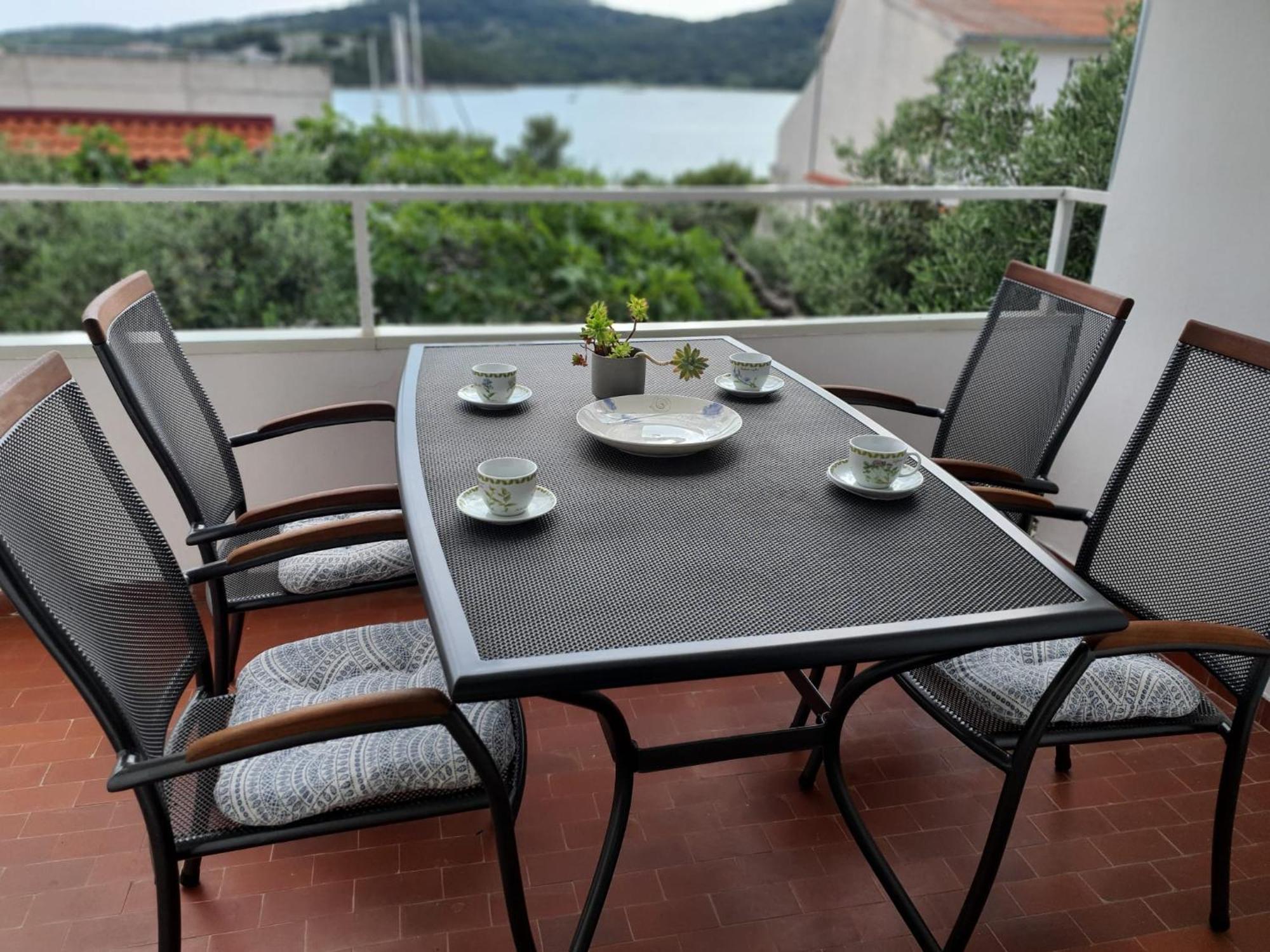 Guesthouse Mila Tisno Eksteriør billede