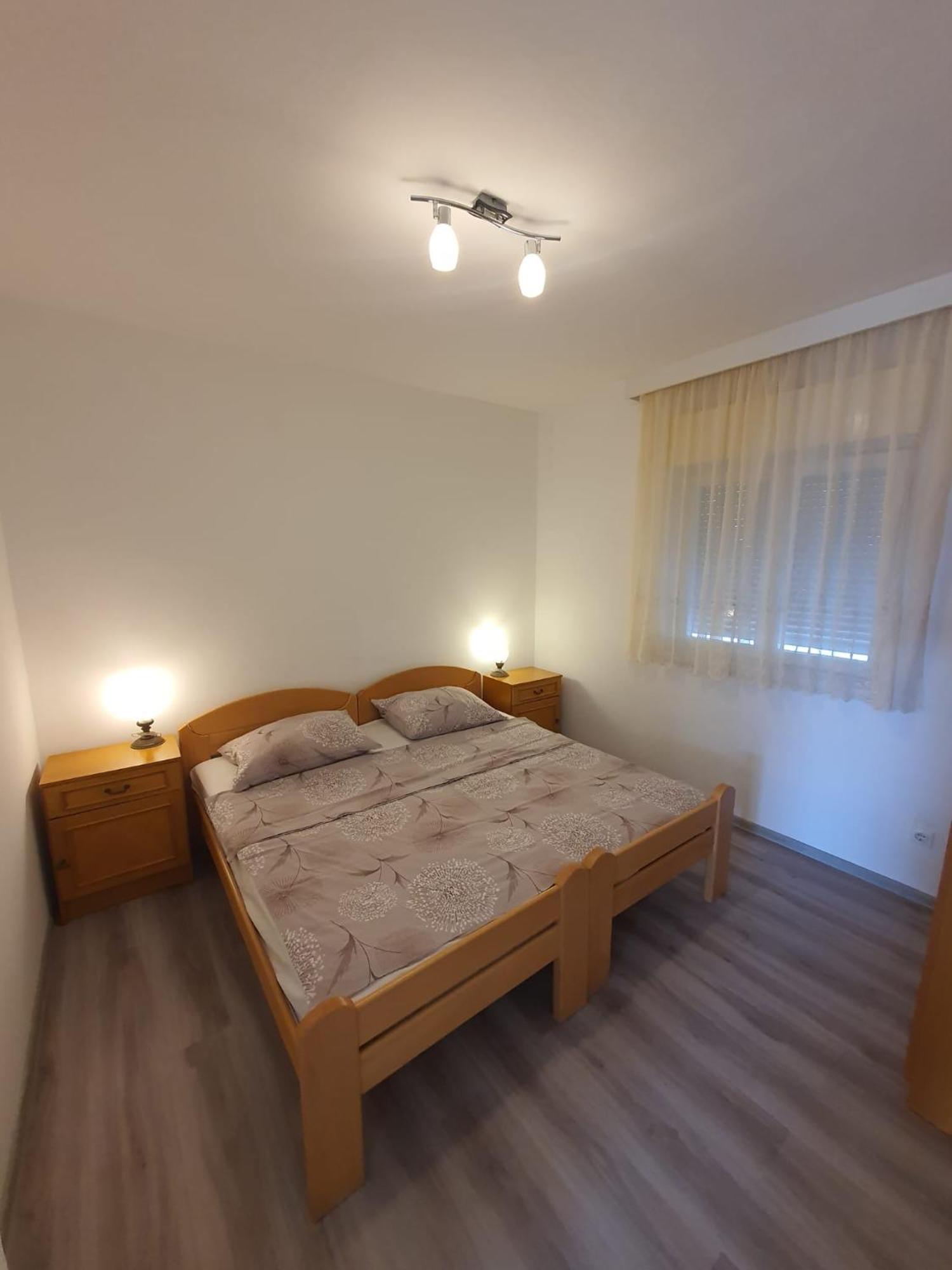 Guesthouse Mila Tisno Eksteriør billede