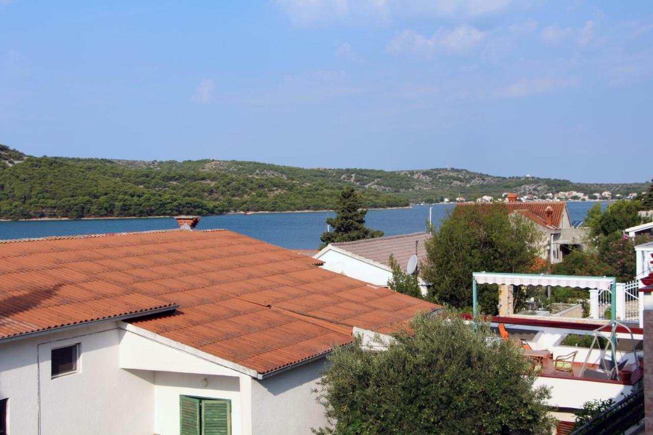 Guesthouse Mila Tisno Eksteriør billede