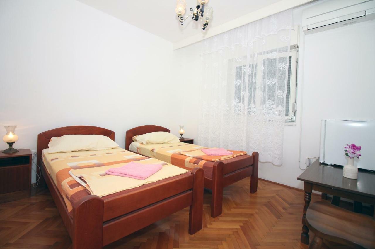 Guesthouse Mila Tisno Eksteriør billede